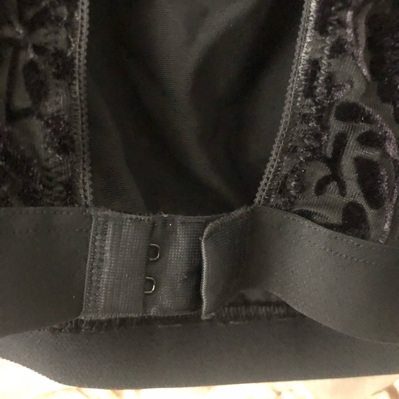 Aerie crushed velvet halter bralette black - Picture 6 of 10
